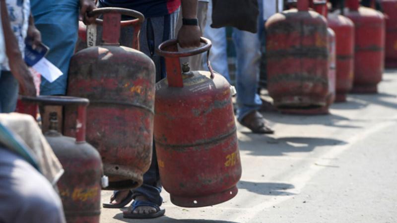 Kathmandu Residents Fear Cooking Gas Shortage, But Nepal Oil Corporation Says Supply Is Stable
