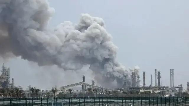 Drone Attack Hits Kuwait Oil Refinery, Fire Brought Under Control